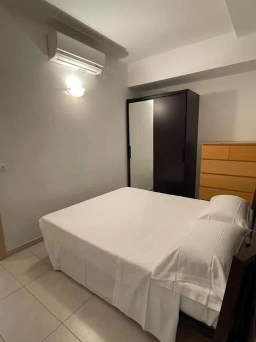 Casa Vacanze Luna 2 Vallecrosia Esterno foto